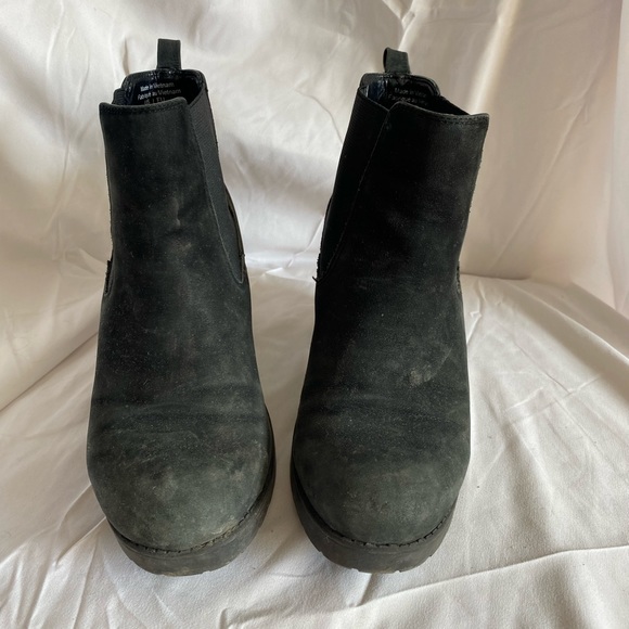 Black Suede Heeled Chelsea Boot - EU 37 - US 6.5 - Picture 2 of 6